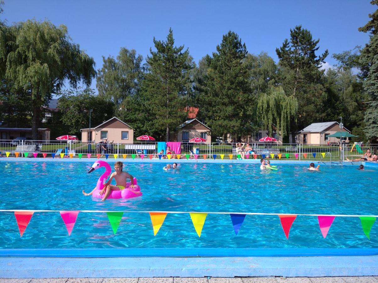 Hotel Camping Roznov Rožnov pod Radhoštěm Esterno foto