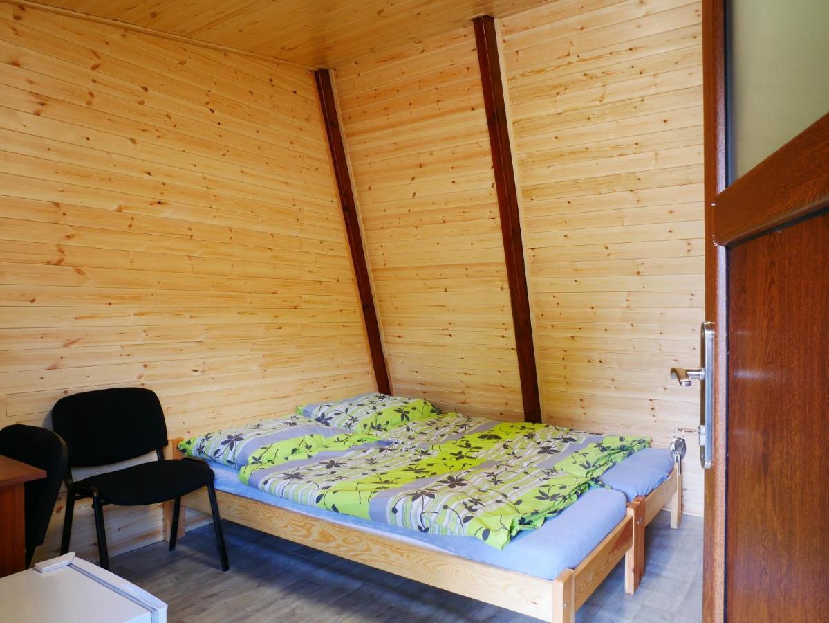 Hotel Camping Roznov Rožnov pod Radhoštěm Esterno foto