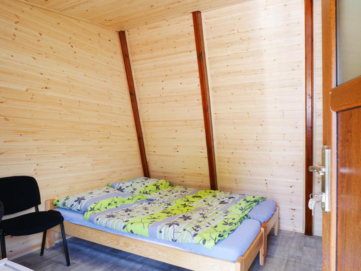 Hotel Camping Roznov Rožnov pod Radhoštěm Esterno foto