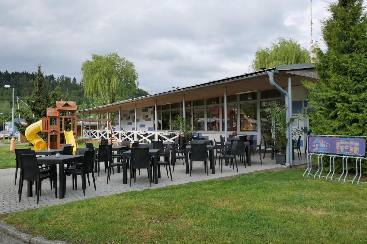 Hotel Camping Roznov Rožnov pod Radhoštěm Esterno foto