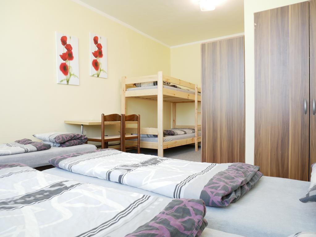 Hotel Camping Roznov Rožnov pod Radhoštěm Esterno foto